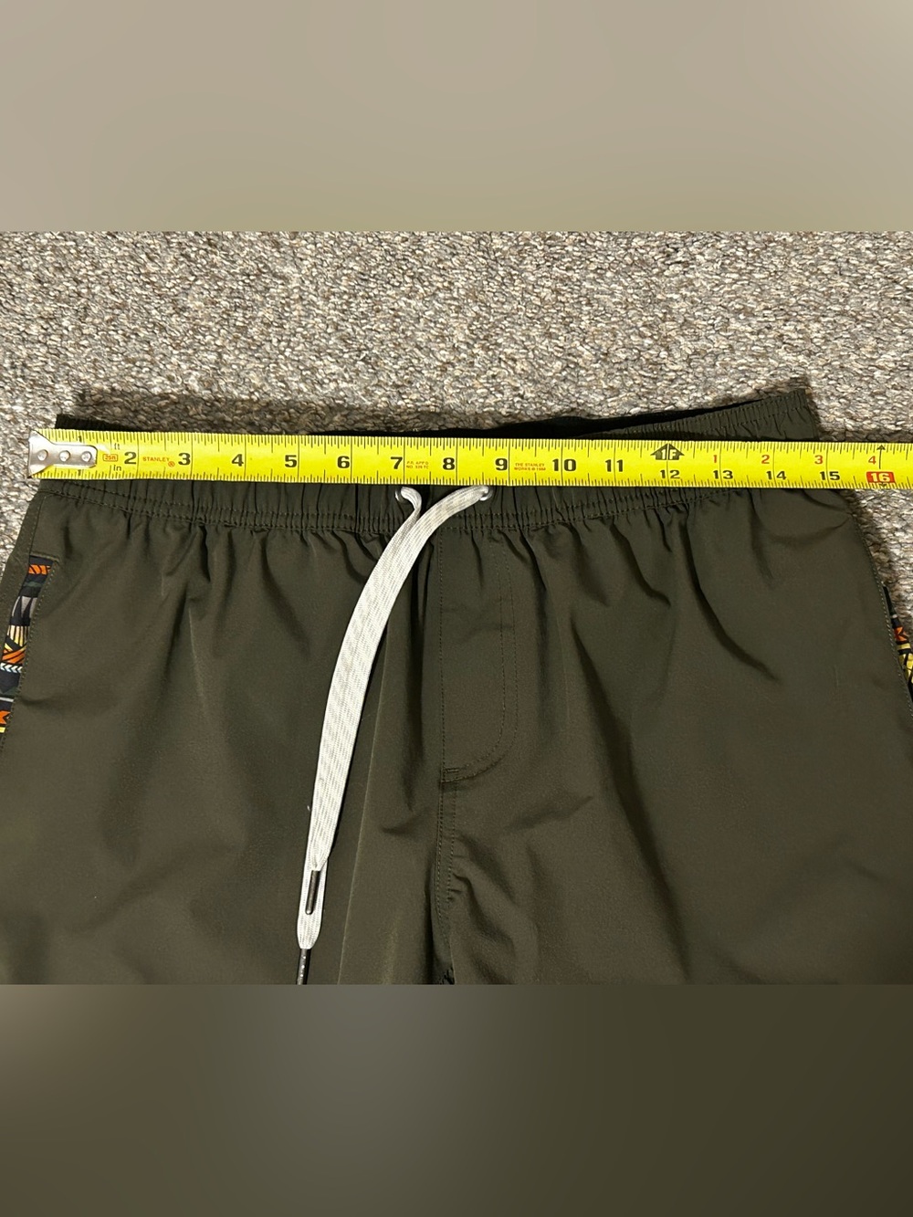 WOWIE Olive Green Swim Trunks Men’s Medium, Magnetic Side Pockets - Picture 8 of 9
